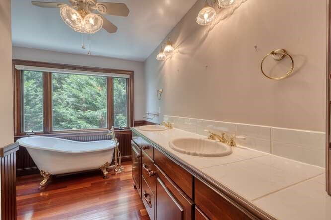 423641 Hayesville Residential