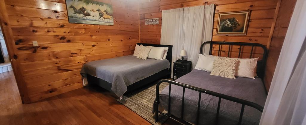 423642 Young Harris Residential