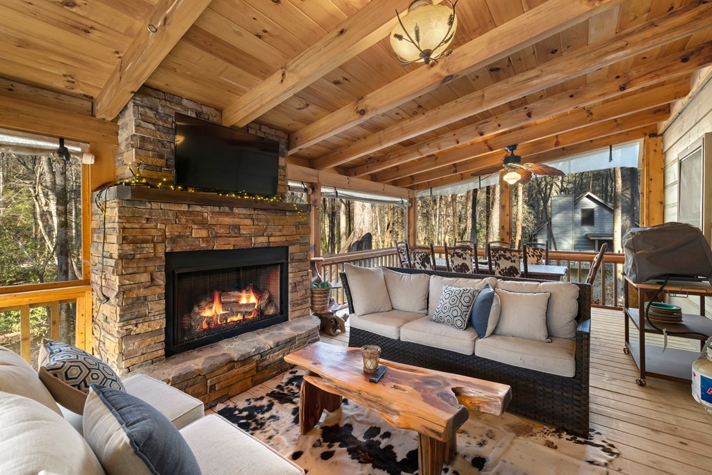 423645 Blue Ridge Residential