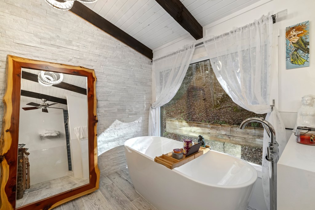 423645 Blue Ridge Residential