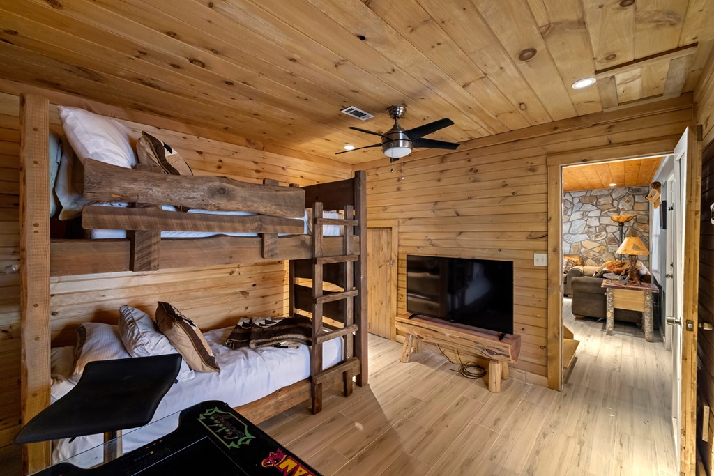 423645 Blue Ridge Residential