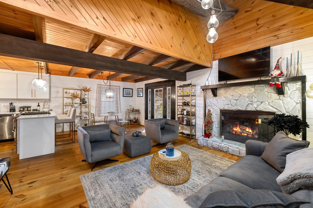 423645 Blue Ridge Residential