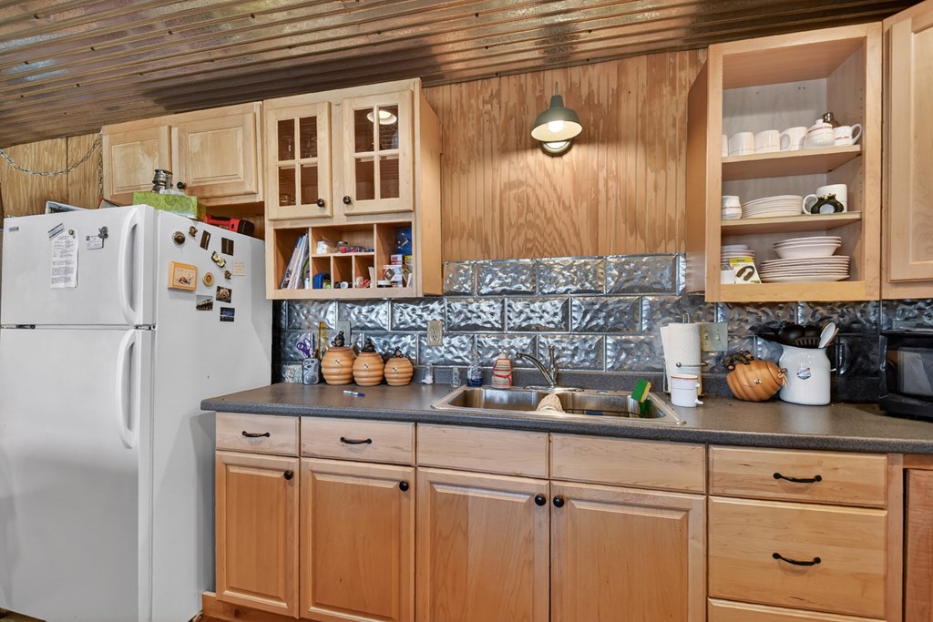 423646 Blue Ridge Residential