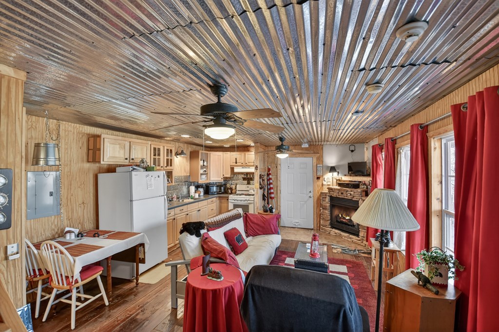 423646 Blue Ridge Residential