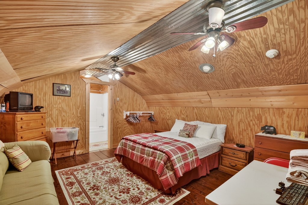 423646 Blue Ridge Residential