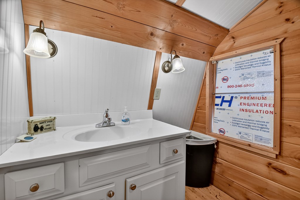 423646 Blue Ridge Residential