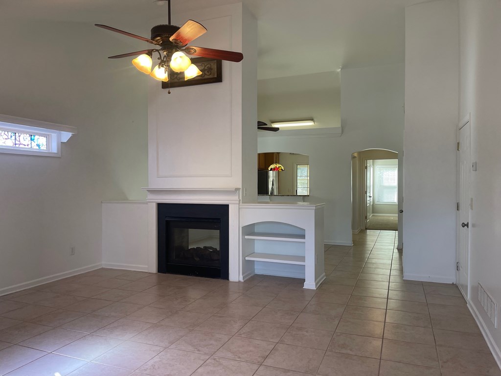 423652 Woodstock Residential