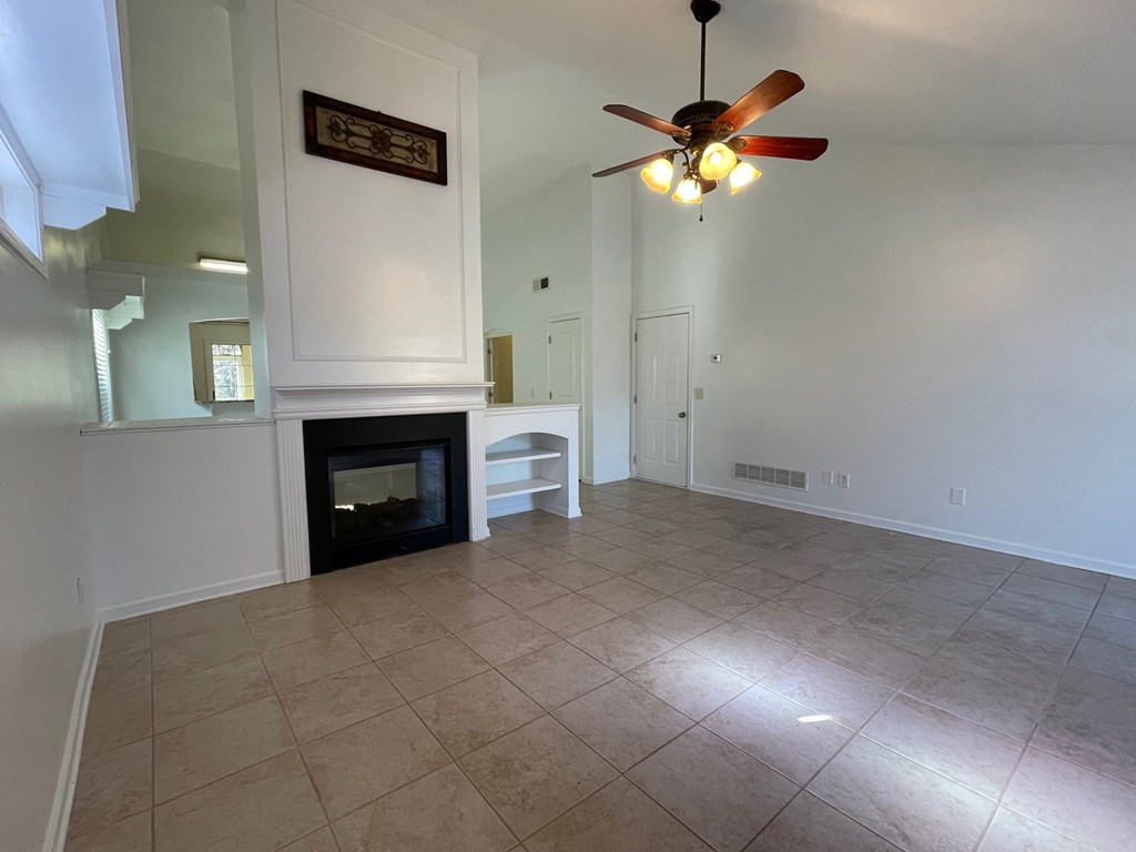 423652 Woodstock Residential