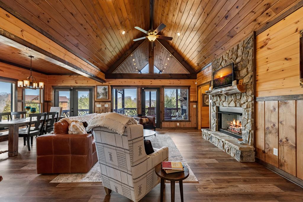 423653 Blue Ridge Residential