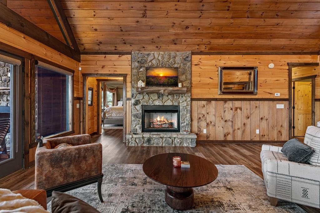 423653 Blue Ridge Residential