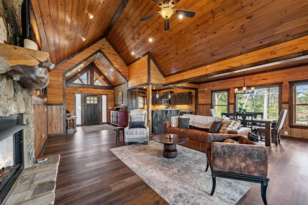 423653 Blue Ridge Residential