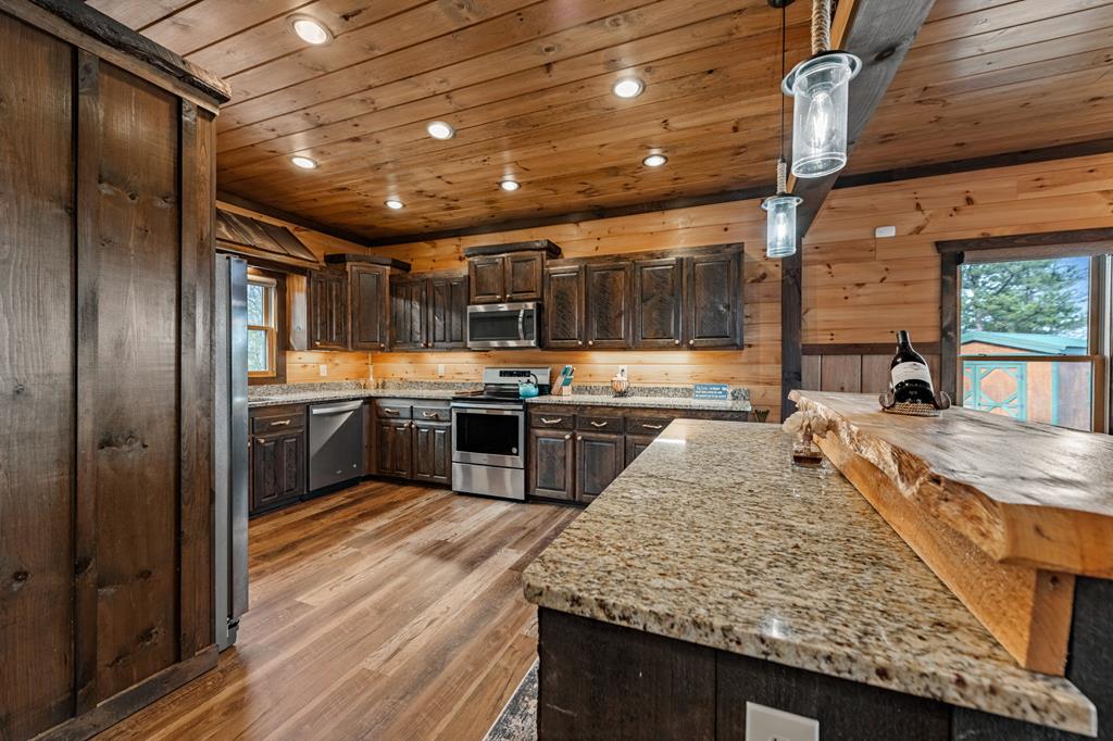 423653 Blue Ridge Residential