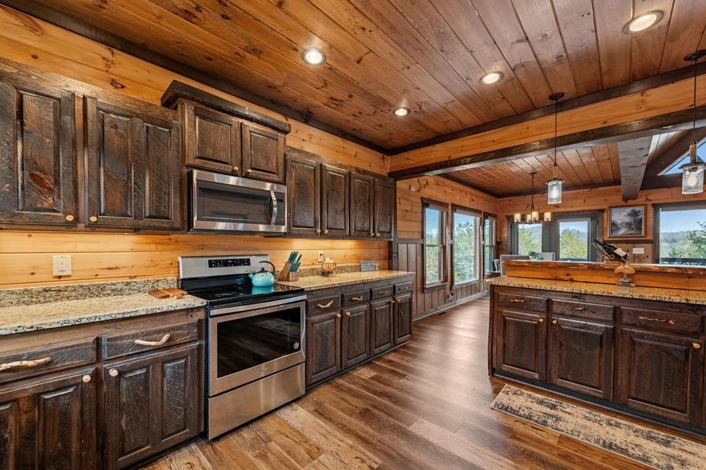 423653 Blue Ridge Residential