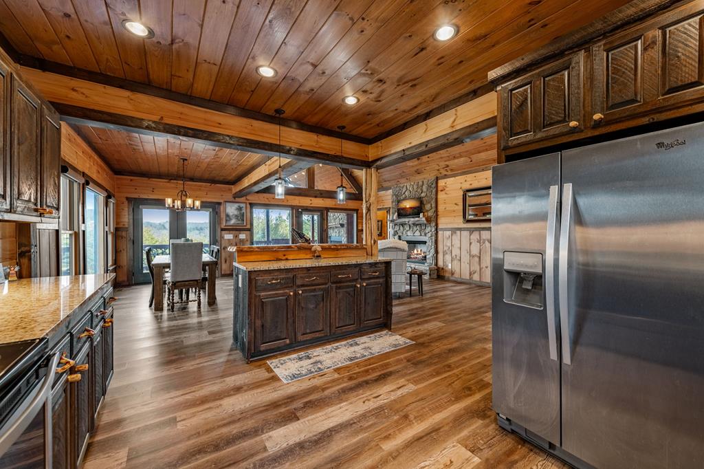 423653 Blue Ridge Residential