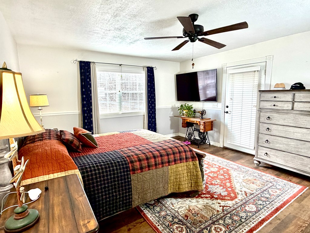 423654 Hayesville Residential