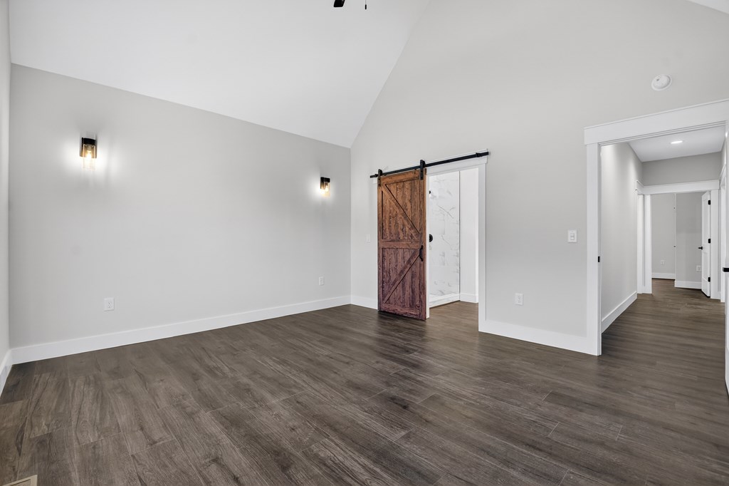 423655 Young Harris Residential