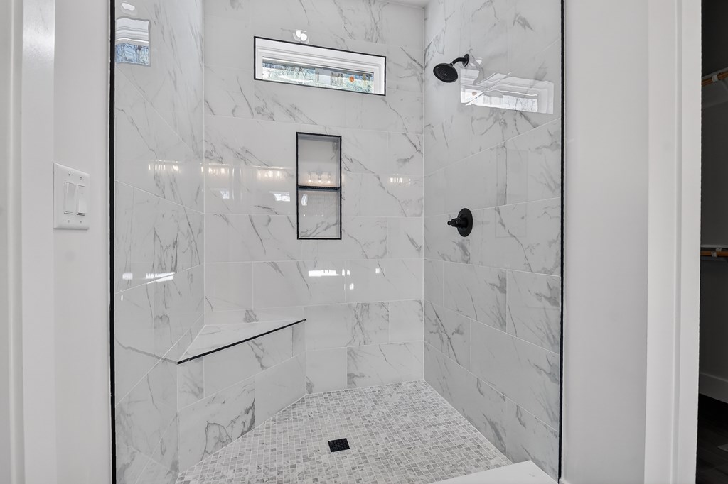 423655 Young Harris Residential