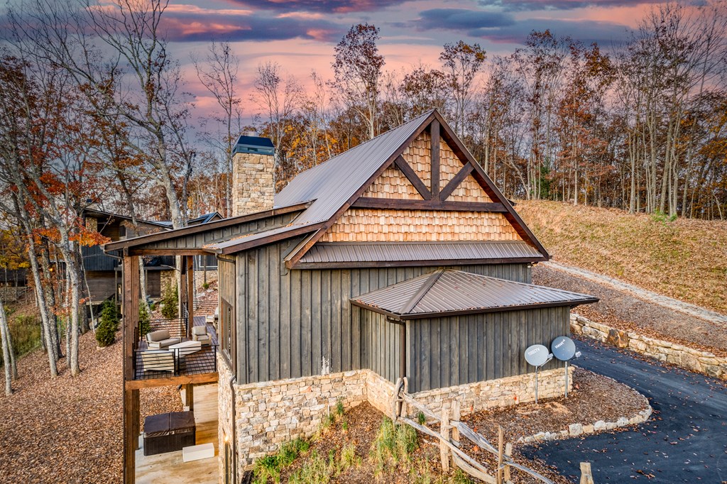 423674 Mineral Bluff Residential