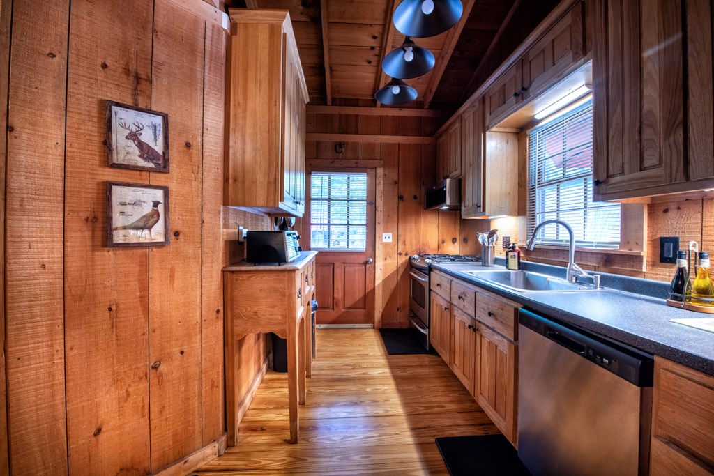 423675 Suches Residential