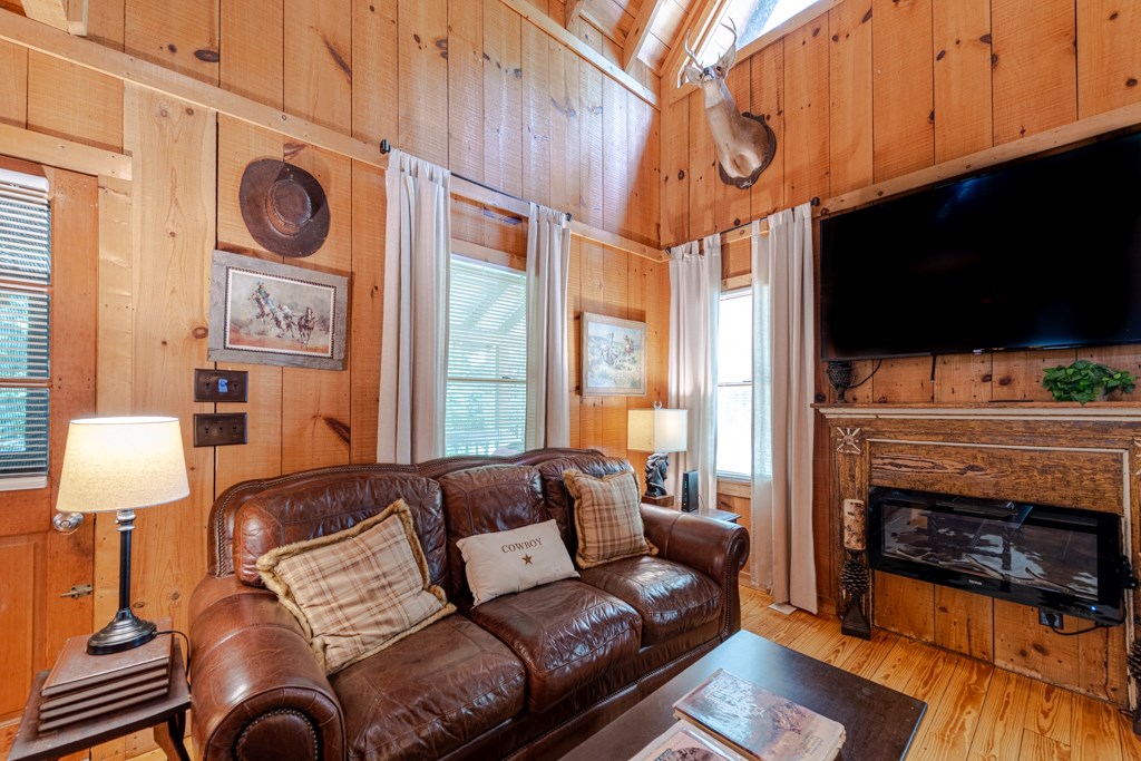 423675 Suches Residential