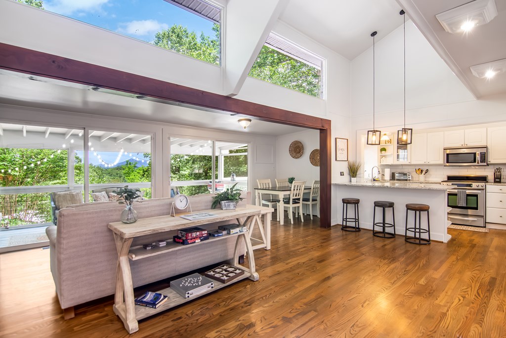 424694 Hiawassee Residential