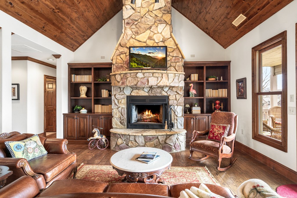 424697 Murphy Residential