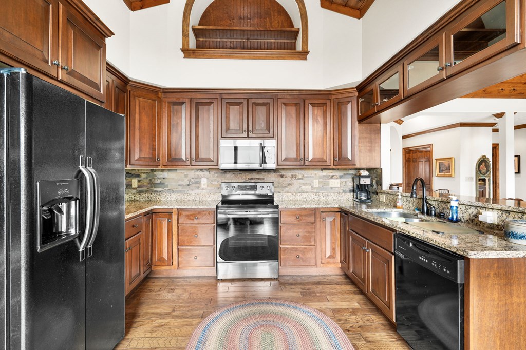 424697 Murphy Residential