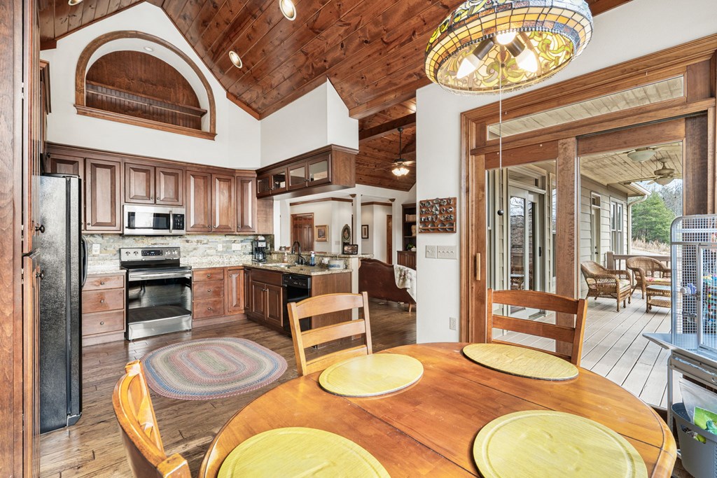 424697 Murphy Residential