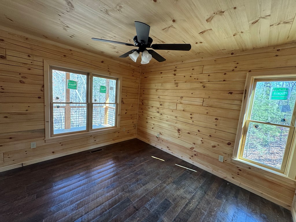 424704 Ellijay Residential