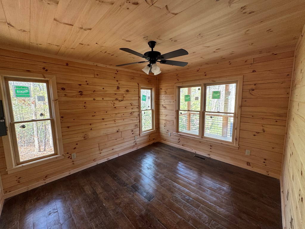 424704 Ellijay Residential