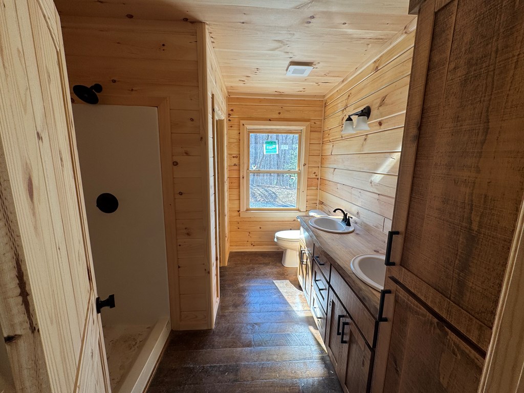 424704 Ellijay Residential