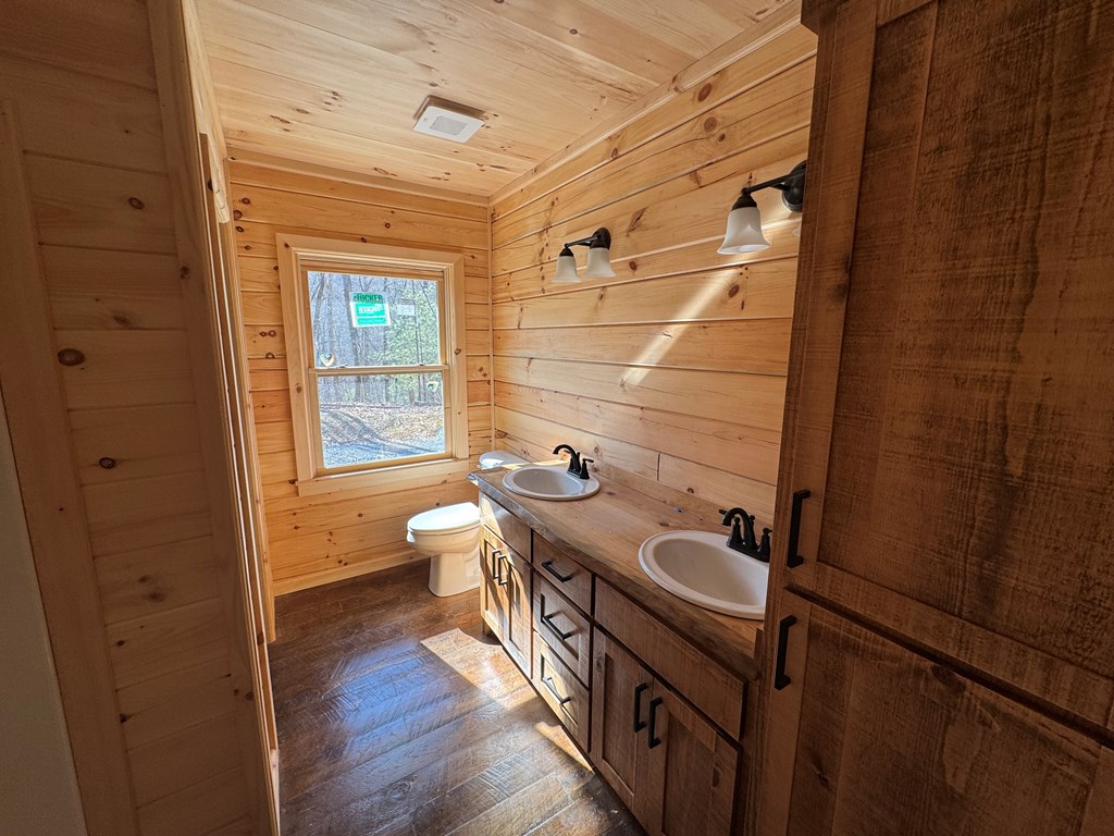 424704 Ellijay Residential