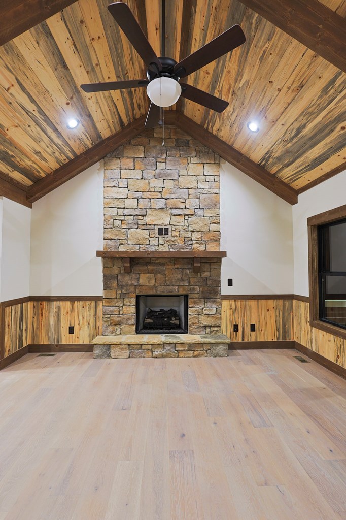 424706 Ellijay Residential