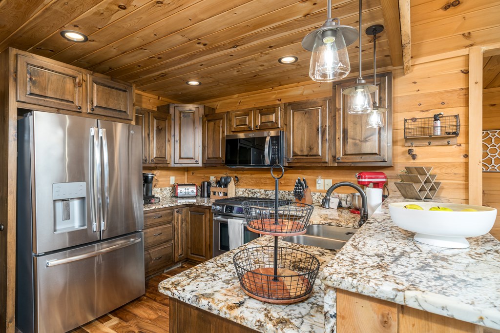 424710 Blue Ridge Residential