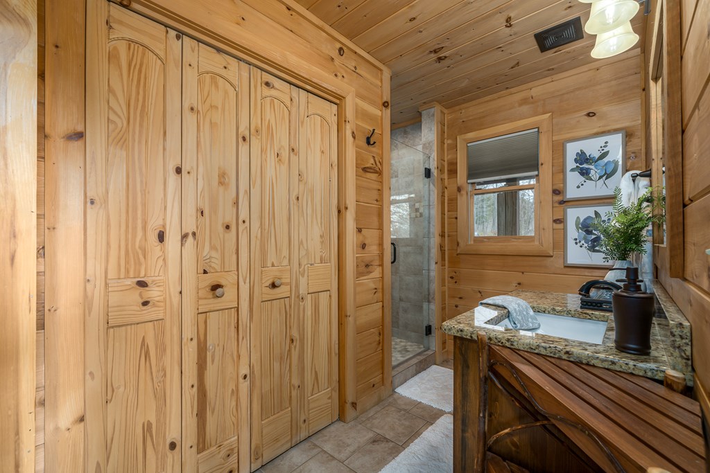 424710 Blue Ridge Residential