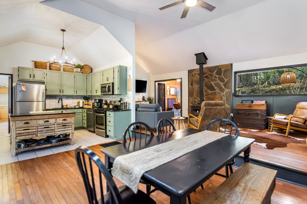 424715 Ellijay Residential