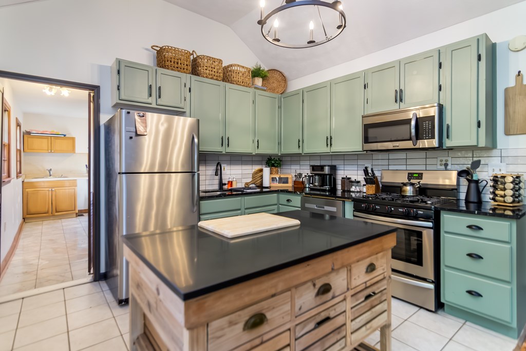 424715 Ellijay Residential