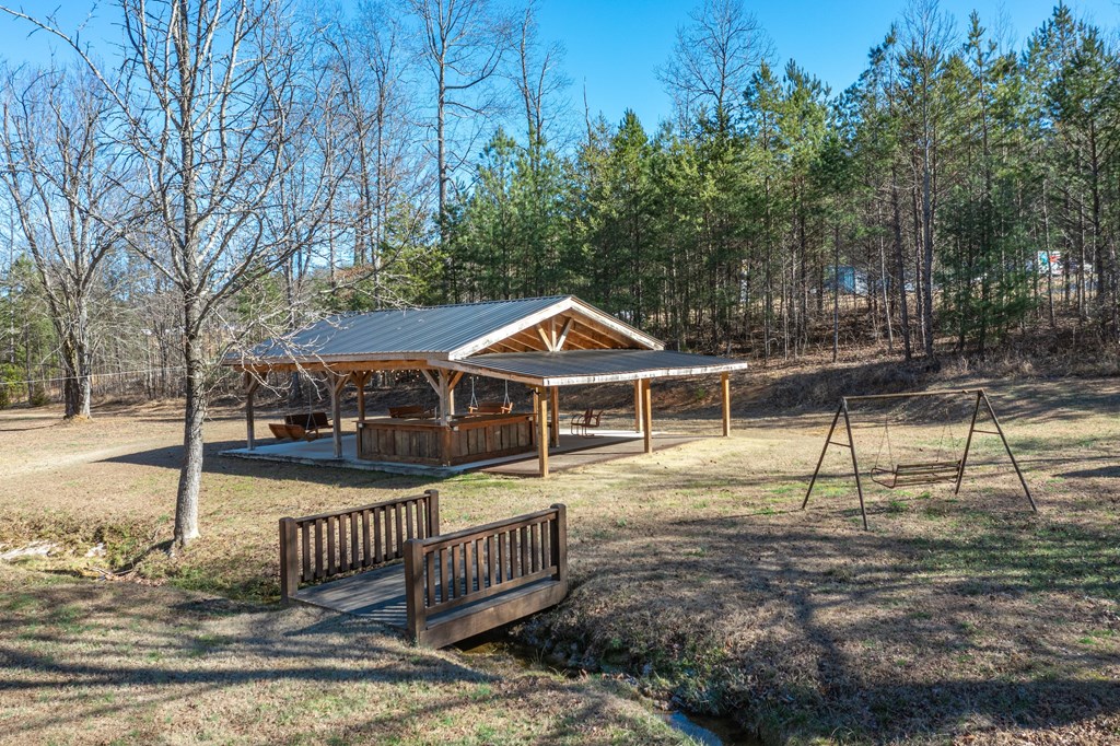 424719 Mineral Bluff Residential