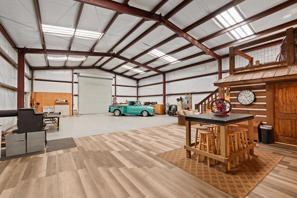 424719 Mineral Bluff Residential