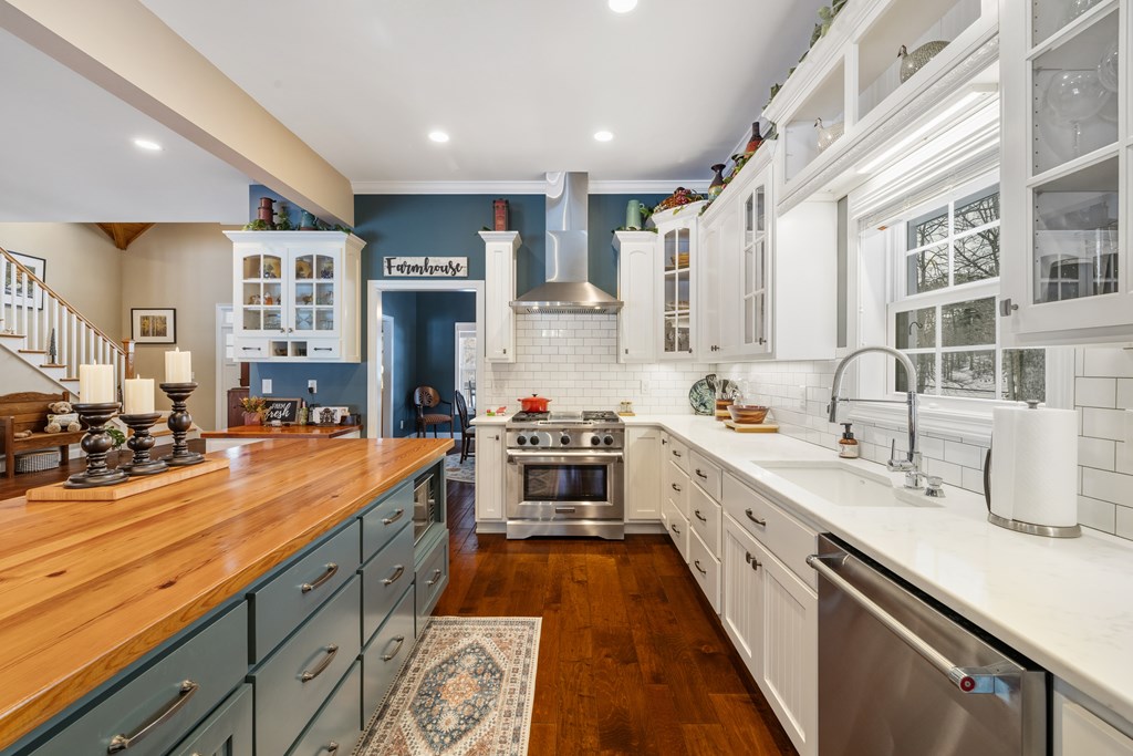 424722 Mineral Bluff Residential