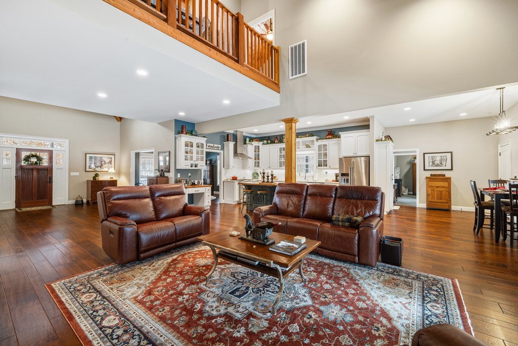 424722 Mineral Bluff Residential