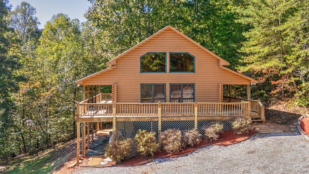 424725 Young Harris Residential