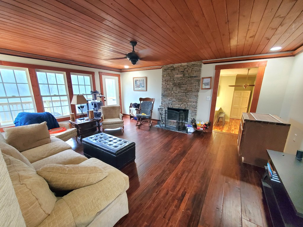 424730 Jasper Residential