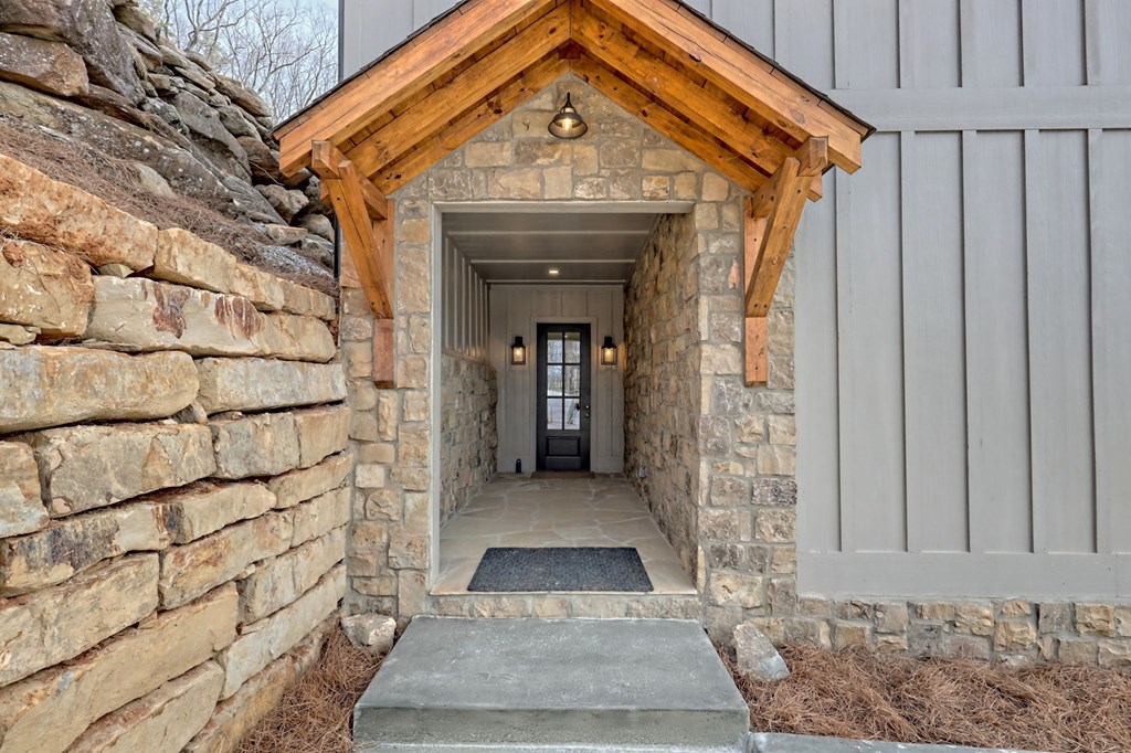 424732 Clayton Residential