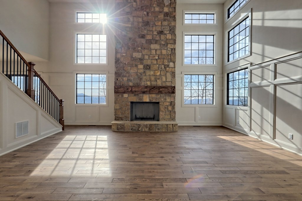 424732 Clayton Residential