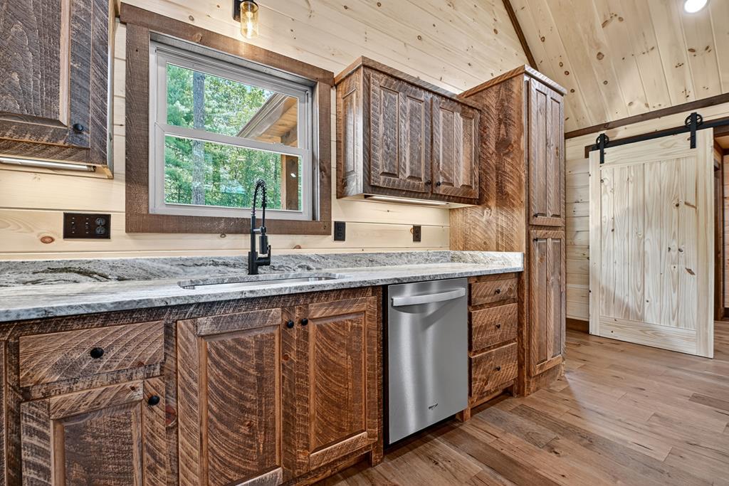 424734 Morganton Residential