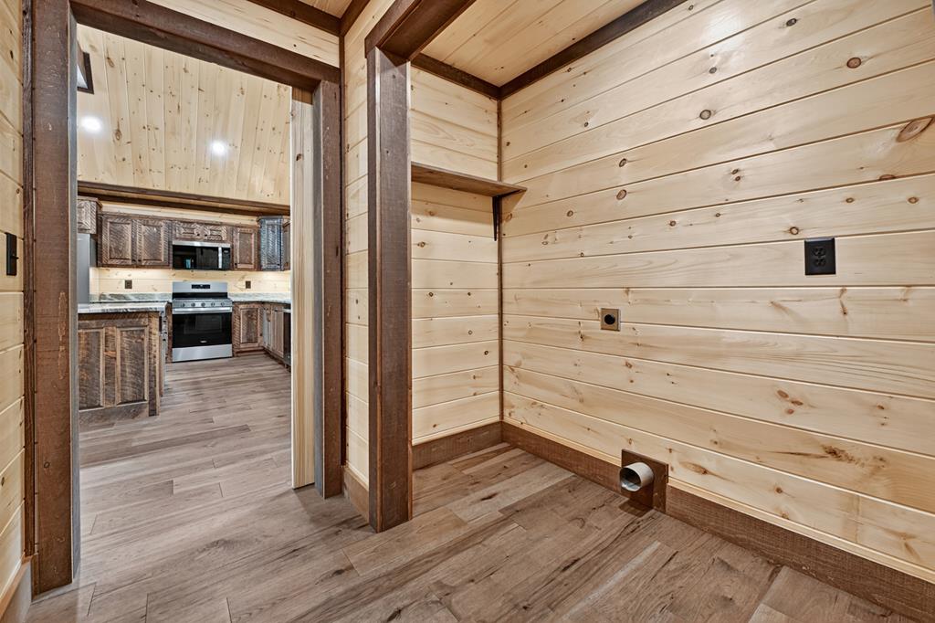 424734 Morganton Residential