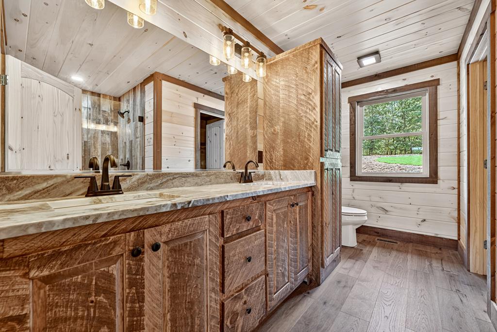 424734 Morganton Residential