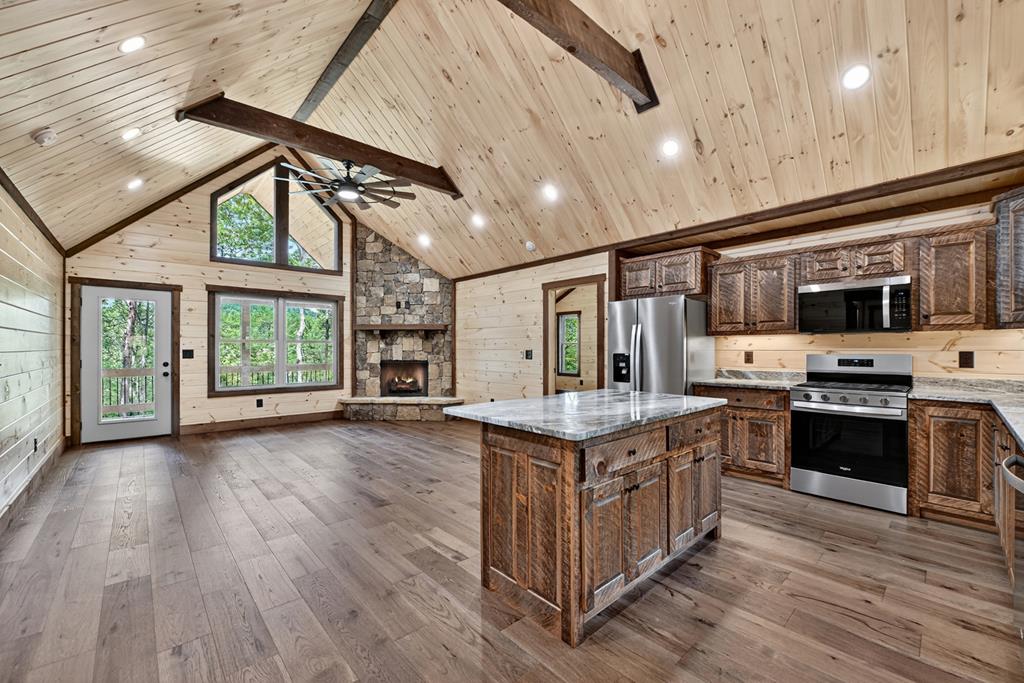 424734 Morganton Residential