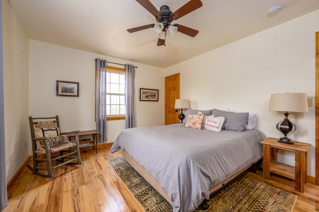 424736 Murphy Residential